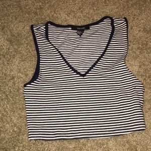 Crop top vneck , stripe